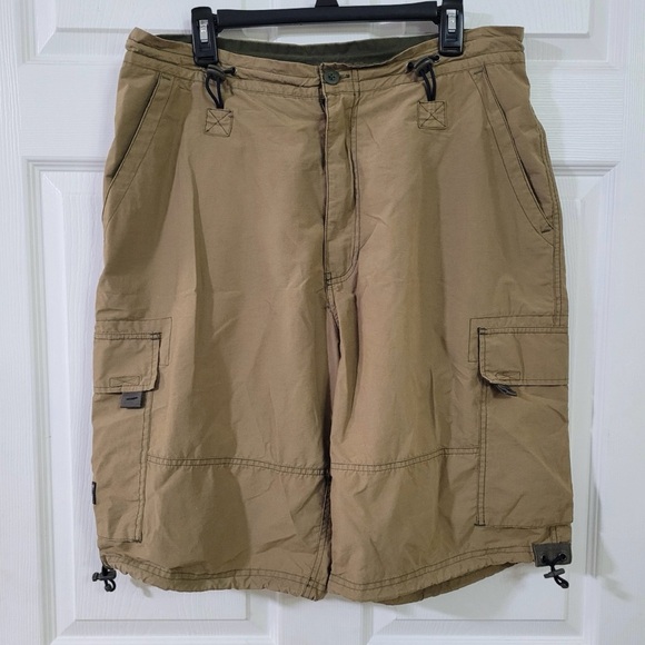 Men Size Medium Abercrombie And Fitch
Cargo Shorts Color
Khaki - Picture 2 of 9